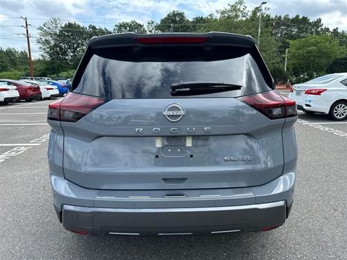 2025 Nissan Rogue SL