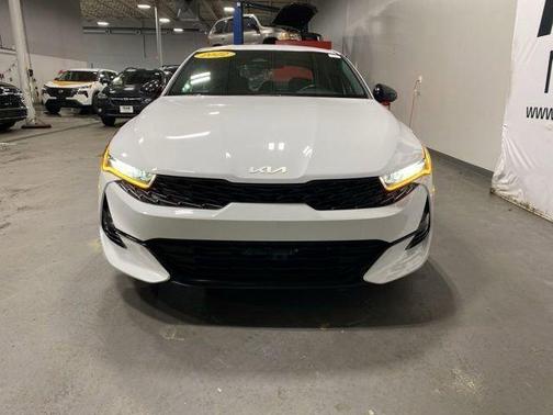 Glacial White Pearl 2022 Kia K5 GT-Line