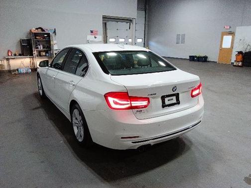 Alpine White 2017 BMW 330 i xDrive