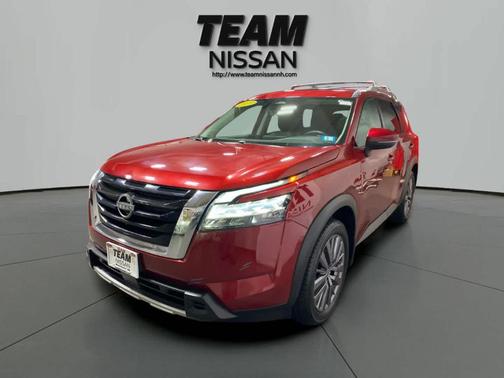 2023 Nissan Pathfinder SL