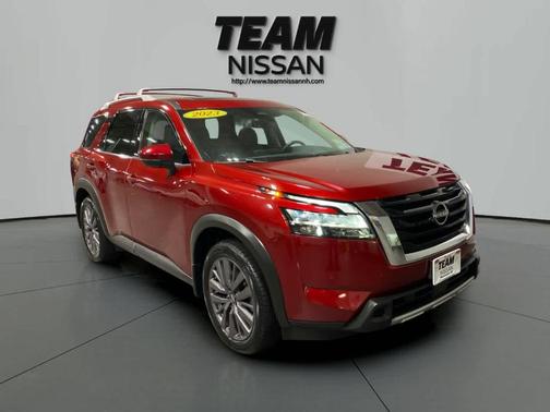 2023 Nissan Pathfinder SL