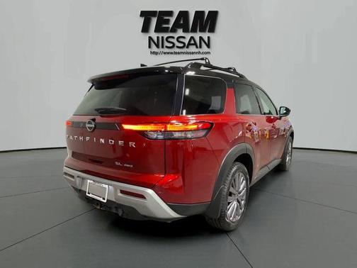 2023 Nissan Pathfinder SL