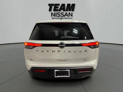 2024 Nissan Pathfinder S