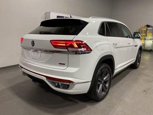 2021 Volkswagen Atlas Cross Sport 3.6L V6 SE w/Technology R-Line