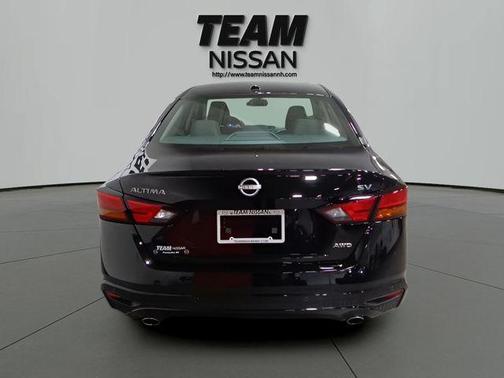 Black 2024 Nissan Altima 2.5 SV