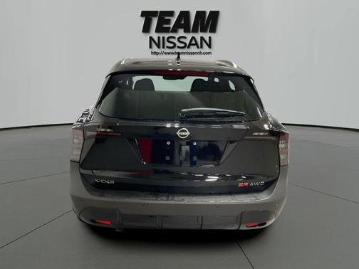 Super Black 2026 Nissan Kicks SR