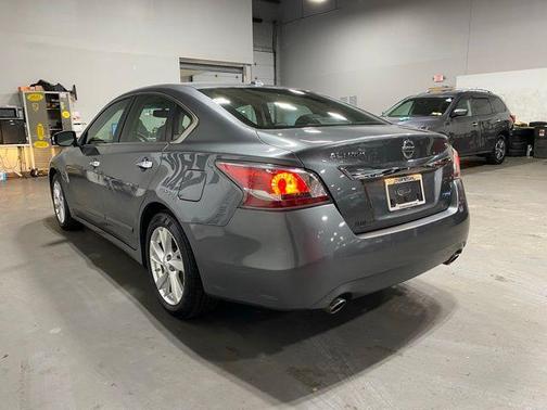 Gun Metallic 2014 Nissan Altima 2.5 SL