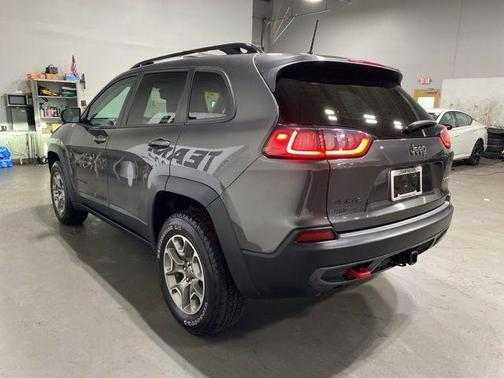 Granite Crystal Clearcoat Metallic 2022 Jeep Cherokee Trailhawk
