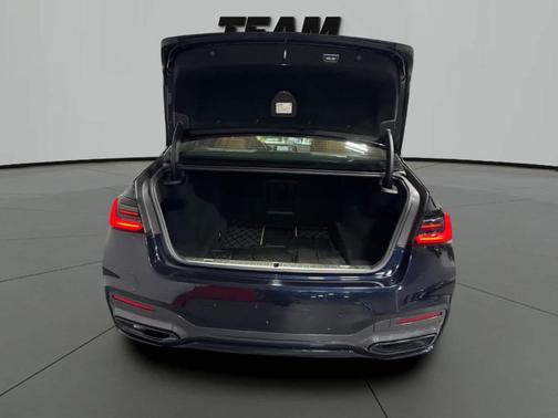 2020 BMW 740 i xDrive