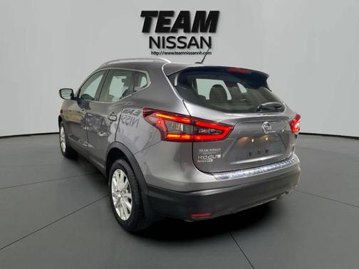 2022 Nissan Rogue Sport SV