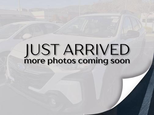 Crystal White Pearl 2025 Subaru Outback Onyx Edition