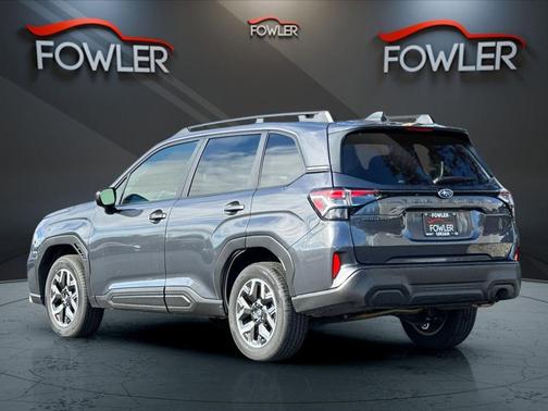Magnetite Gray Metallic 2025 Subaru Forester Premium