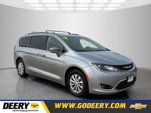2018 Chrysler Pacifica Touring-L