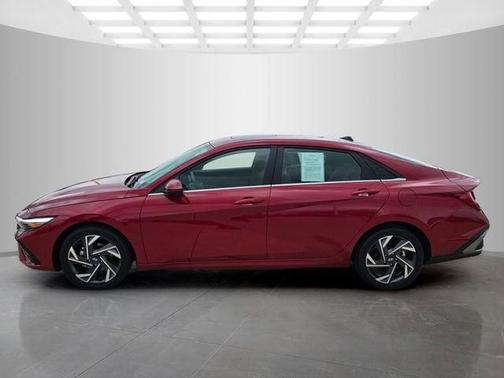 Red 2025 Hyundai ELANTRA SEL Convenience
