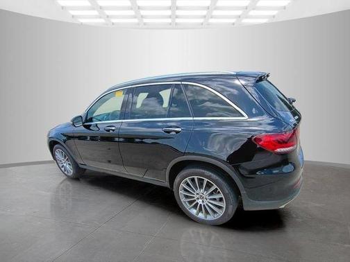 Black 2022 Mercedes-Benz GLC 300 Base 4MATIC