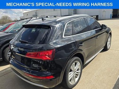 Brilliant Black 2018 Audi Q5 2.0T Premium Plus