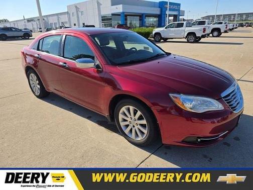 Deep Cherry Red Crystal Pearlcoat 2013 Chrysler 200 Limited