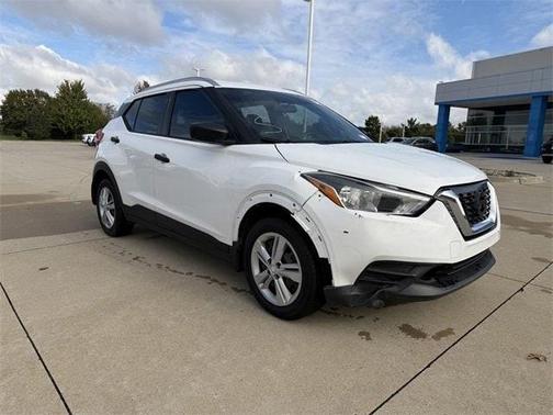 2019 Nissan Kicks S