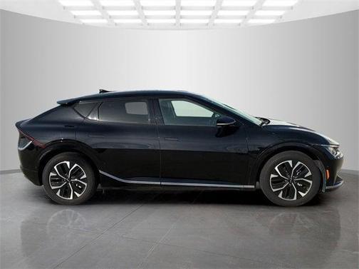 2022 Kia EV6 Wind