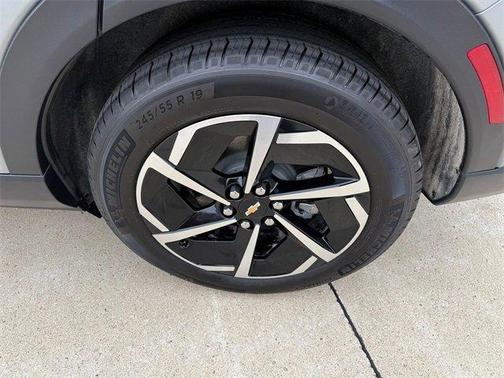 2025 Chevrolet Equinox EV LT 1