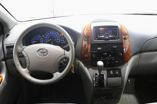 2008 Toyota Sienna XLE