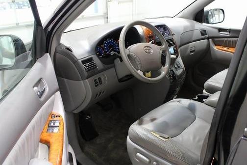 2008 Toyota Sienna XLE