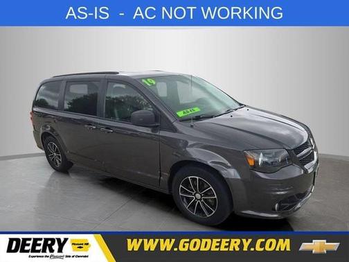 Granite Crystal Clearcoat Metallic 2019 Dodge Grand Caravan GT