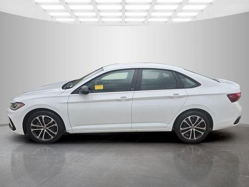 Pure White 2025 Volkswagen Jetta 1.5T Sport