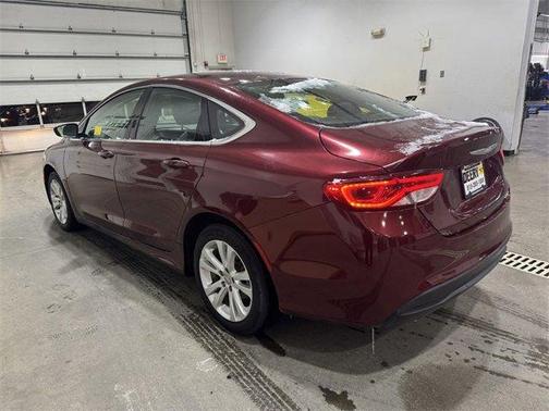 2017 Chrysler 200 LX
