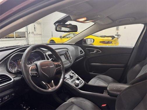 2017 Chrysler 200 LX