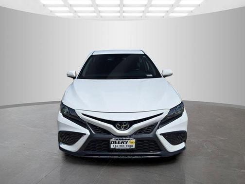 Ice 2024 Toyota Camry SE