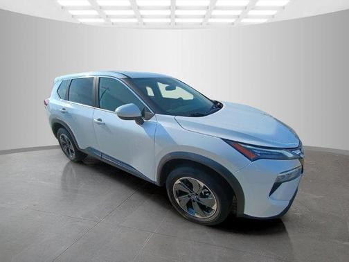 Pearl 2024 Nissan Rogue SV