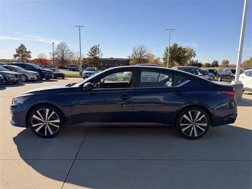 2021 Nissan Altima 2.5 SR