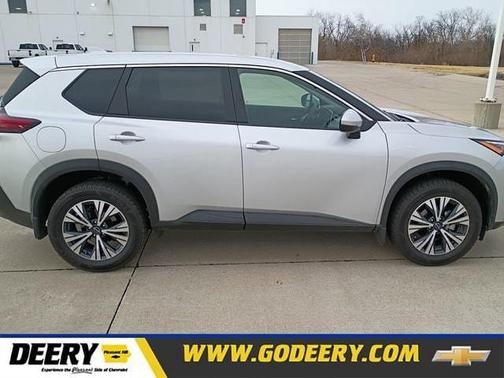 Brilliant Silver Metallic 2023 Nissan Rogue SV