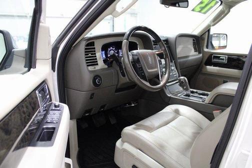 2015 Lincoln Navigator Base