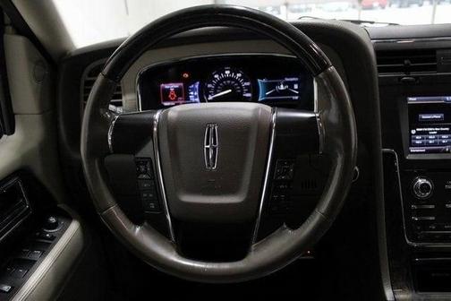 2015 Lincoln Navigator Base