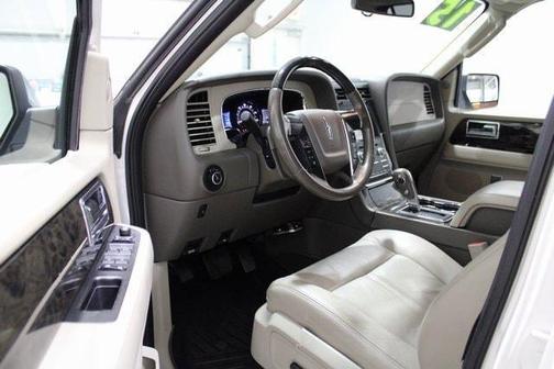 2015 Lincoln Navigator Base