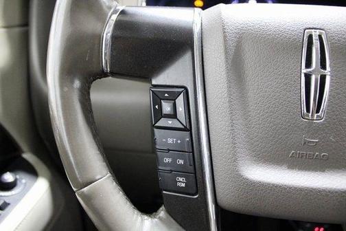 2015 Lincoln Navigator Base