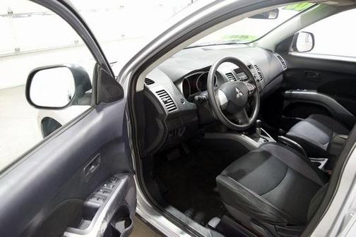 2008 Mitsubishi Outlander ES