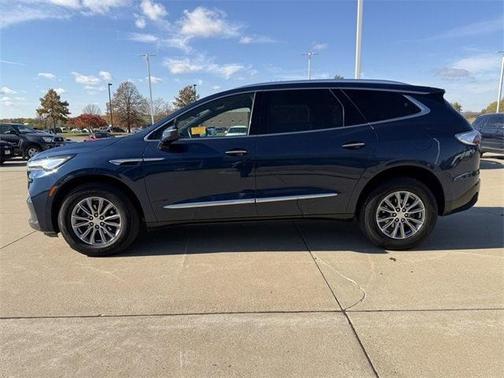 2022 Buick Enclave Essence