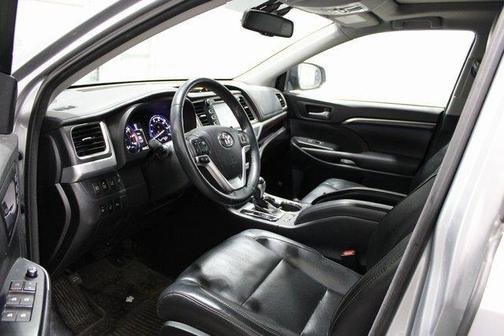 2016 Toyota Highlander Limited Platinum