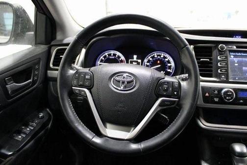 2016 Toyota Highlander Limited Platinum