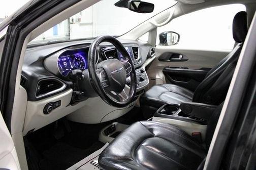 2020 Chrysler Pacifica Touring-L Plus
