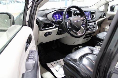 2020 Chrysler Pacifica Touring-L Plus