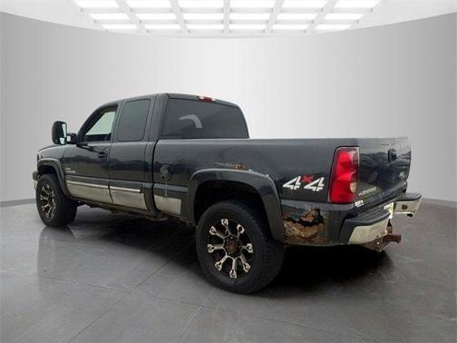 2003 Chevrolet Silverado 2500 LS H/D Extended Cab