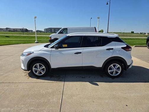 Fresh Powder 2025 Nissan Kicks Play S