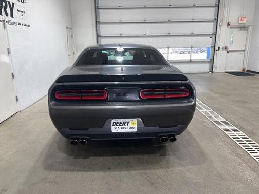 2016 Dodge Challenger SXT