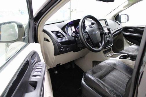 2015 Chrysler Town & Country Limited