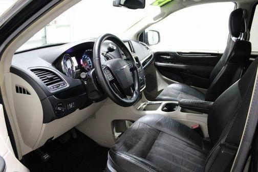 2015 Chrysler Town & Country Limited