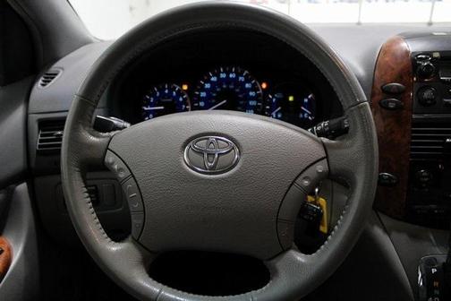2010 Toyota Sienna XLE